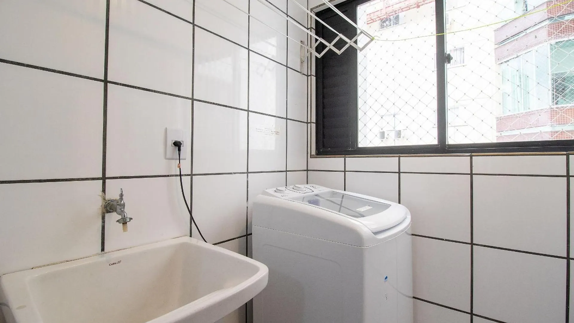 Bk83 - 2 Dorm Climatizados, Garagem, Prox Calcadao Daire Balneario Camboriu